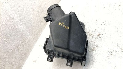 2005-2008 Chevy Cobalt Complete Air Intake Cleaner Filter Box Housing Oem 2.2L