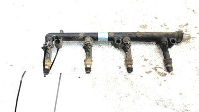 02 Saturn Sl1 Sedan Complete Fuel Rail With Injectors Set Loaded Oem 1.9L Sohc