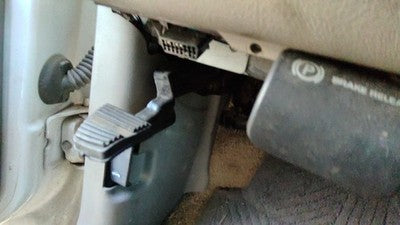 2001 Chevy Suburban Parking Brake Pedal Assembly Oem Complete Emergency Unit