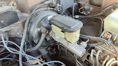 1994 Chevy Suburban Power Brake Booster With Master Cylinder Pair Set Oem