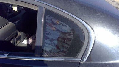 2008-2009 Pontiac G8 Driver Left Rear Vent Window Back Door Glass With Frame Oem