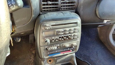 1997-1999 Saturn Sl1 Trim Bezel Around Radio Surround Dash Panel Oem 21060126