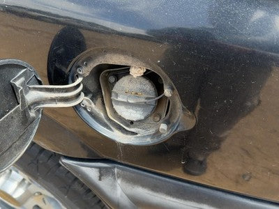 1998 Isuzu Rodeo Fuel Filler Neck Assembly With Gas Cap Oem 8971358850