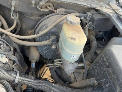00-02 Chevy Suburban Power Brake Booster With Master Cylinder Pair Set Oem 5.3L