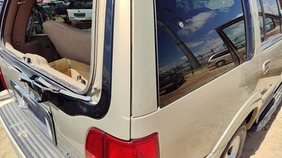 1998 Lincoln Navigator Passenger Right Rear Moulding On Quarter Panel Gold Bi