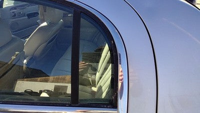 98-11 Lincoln Town Car Driver Left Rear Vent Window Back Door Glass With Frame