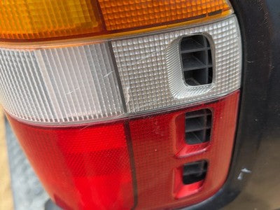 1998-2004 Isuzu Rodeo Passenger Right Tail Light Brake Lamp Oem Rear 5647813
