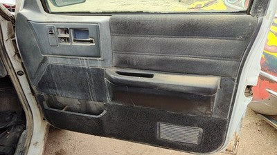 1993 Chevy S10 Blazer Passenger Right Front Door Trim Panel With Switches Black