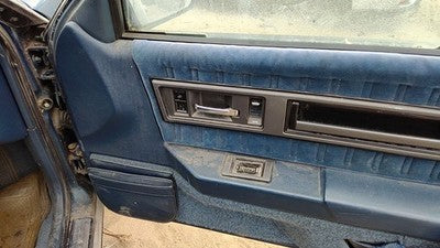 1989 Cutlass Calais Passenger Right Front Door Trim Panel W Switches Blue 2 Door