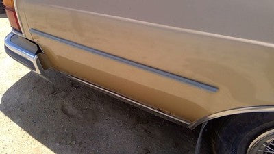 1985 Olds 88 Passenger Right Rear Moulding On Quarter Panel Oem Gold