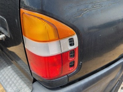 1998-2004 Isuzu Rodeo Passenger Right Tail Light Brake Lamp Oem Rear 5647813