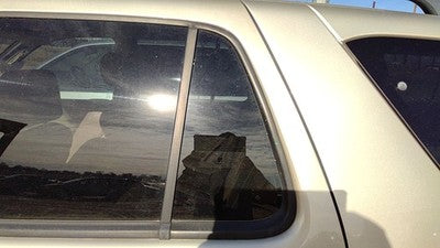 1998-2005 Mercedes Ml350 Driver Left Rear Vent Window Back Door Glass With Frame