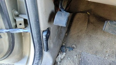 2003 Ford Explorer Driver Left Lower Kick Trim Panel Oem Rp Tan