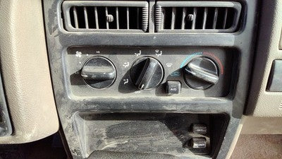 93-96 Jeep Grand Cherokee Temperature Control Module In Dash Heater Ac Head Unit