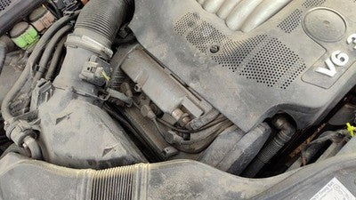 1998-2005 Vw Passat Passenger Right Valve Cover Oem 2.8L 78103472R