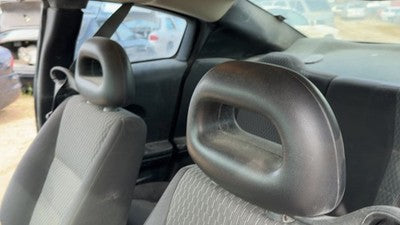 2004-2007 Saturn Ion Pair Of Front Headrests Oem Left Right Set Seat Black 19E