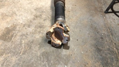 16 Ram 4500 Rear Drive Shaft Back Driveline 6.7L At 4X4 Chassis Cab Regular Cab
