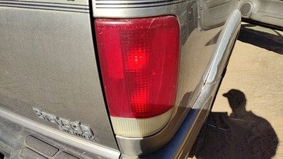 1996-2001 Olds Bravada Passenger Right Tail Light Brake Lamp Oem Rear 19179679