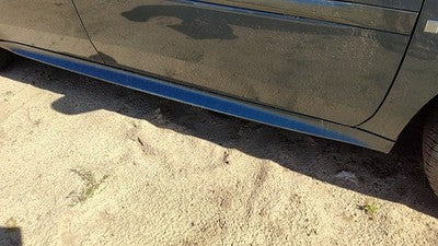 04-08 Grand Prix Passenger Right Lower Rocker Panel Moulding Side Stealth Gray