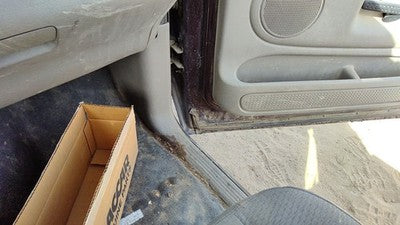 2005 Dodge Ram 2500 Passenger Right Lower Kick Trim Panel Oem Taupe L5