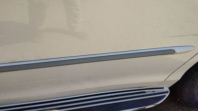 04 Sienna Driver Left Rear Moulding From Door Oem Back Trim Strip White 071