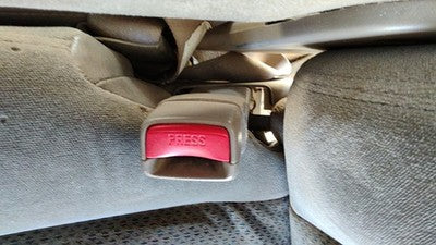 2003-2007 Silverado 1500 Driver Left Front Seat Belt Buckle Receiver Oem 52D Tan