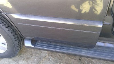 06-10 Mountaineer Passenger Right Rear Moulding From Door Back Trim Charcoal G5