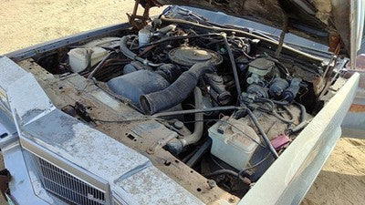 80-84 Deville Sedan Passenger Right Front Spindle Steering Knuckle Wth Wheel Hub