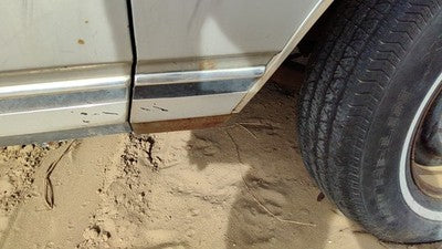 Chevy Caprice Passenger Right Moulding From Fender Oem Trim Strip Back