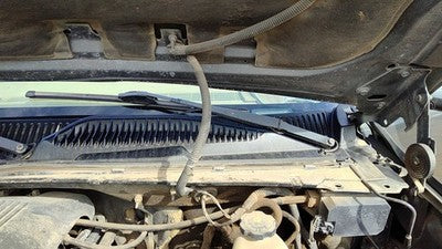 1999-2001 Gmc Sierra 2500 Driver Left Windshield Wiper Arm Oem Blade Lever
