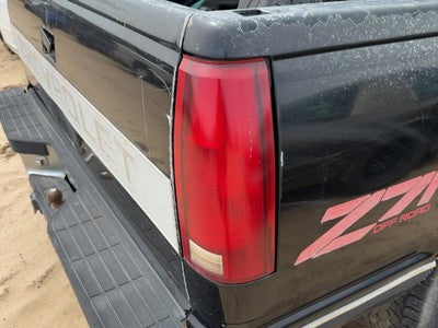 1988-1999 Chevy Silverado 1500 Passenger Right Tail Light Brake Lamp Oem Rear