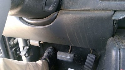 2000-02 Sierra 1500 Lower Dash Under Column Knee Bolster Trim Panel Graphite 12D