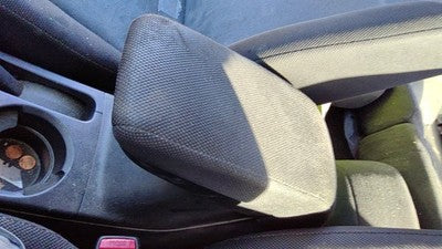 2003-2006 Mitsubishi Outlander Center Console Lid Only Arm Rest Fold Down Black