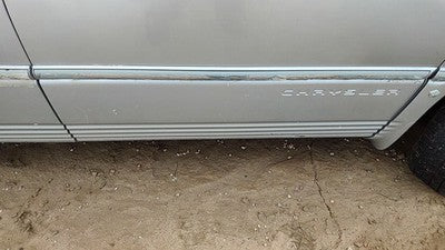 2000 Town & Country Passenger Right Front Moulding From Door Trim Strip Silver