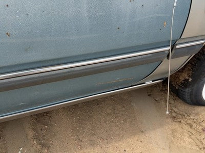 1986 Olds 88 Passenger Right Front Moulding From Door Oem Trim Strip