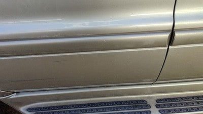 98-05 Ml350 Passenger Right Rear Moulding From Door Back Trim Strip Gold
