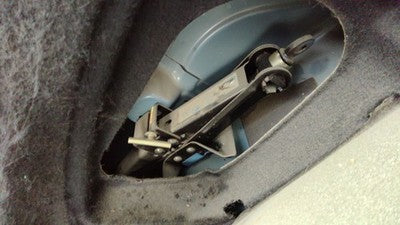 2005 Mazda 3 Jack Assembly With Tool Kit Oem Spare