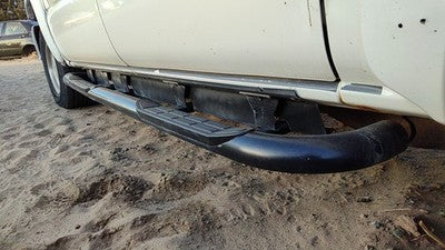2001-2006 Chevy Suburban Passenger Right Running Board Side Step Z71 15766083
