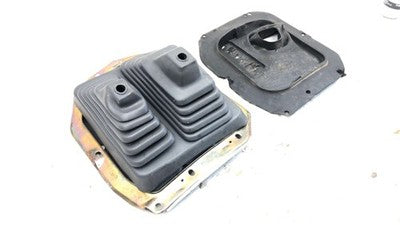 1996 Nissan Pickup Hardbody Shifter Boot Assembly Oem 4X4 Mt