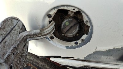 2005-2011 Ford Crown Vic Fuel Filler Neck Assembly With Gas Cap Oem 8W7z9034b