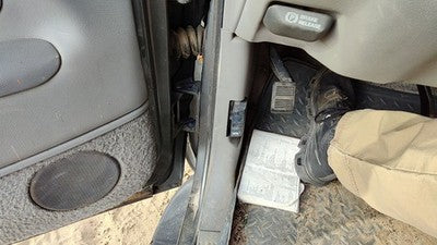 1999 Chevy Suburban Driver Left Lower Kick Trim Panel Oem Gray 132