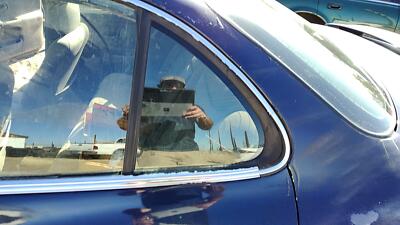 98-02 Oldsmobile Intrigue Driver Left Rear Vent Window Back Door Glass Wth Frame