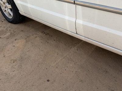 08-10 Town & Country Passenger Lower Rocker Panel Moulding Side Skirt White Pw1