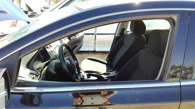 2013-2019 Nissan Sentra Driver Left Front Side Window Door Glass Oem 803019Am0A