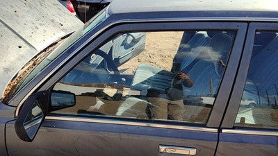 1983-1986 Toyota Camry Driver Left Front Side Window Door Glass Oem 6811232030