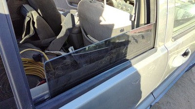 1999-2004 Jeep Grand Cherokee Passenger Right Rear Side Window Door Glass Back