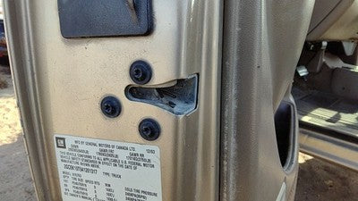 2003-2007 Silverado 1500 Driver Left Front Door Latch With Rods/Cables Oem