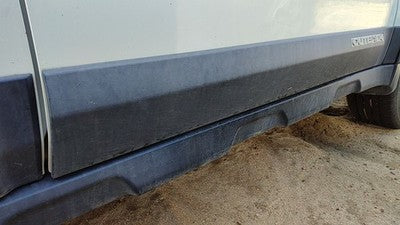 10-12 Legacy Outback Passenger Right Front Lower Moulding From Door Trim Strip