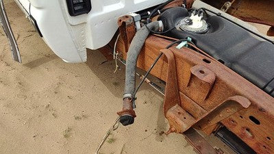 99-04 Chevy Silverado 2500 Hd Fuel Filler Neck Assembly With Gas Cap Oem 8.1L