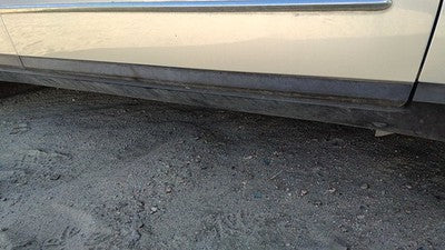 2006-2010 Vw Passat Passenger Right Lower Front Moulding From Door Trim Strip